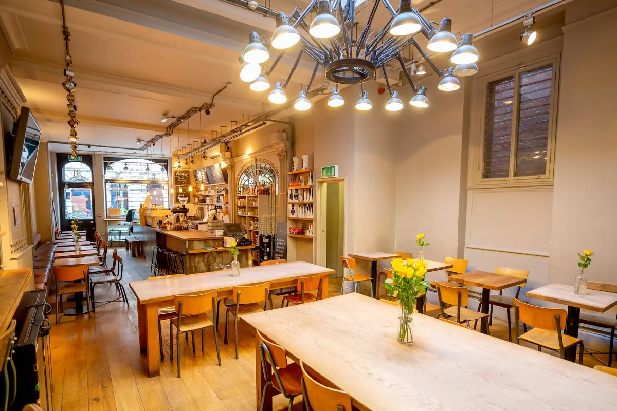 Notes Coffee Roasters & Bar — Coffee shops in London