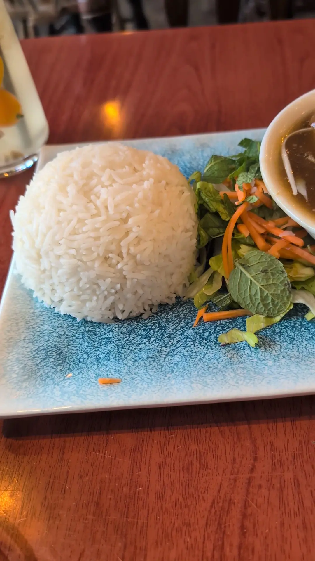 Nón - Vietnamese restaurant photo (photo 1 of 3)