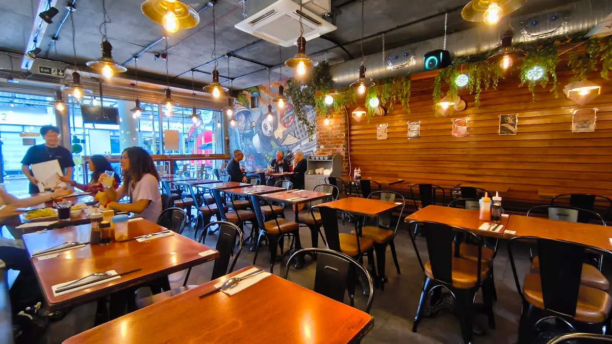 Nón - Vietnamese restaurant photo (photo 2 of 3)