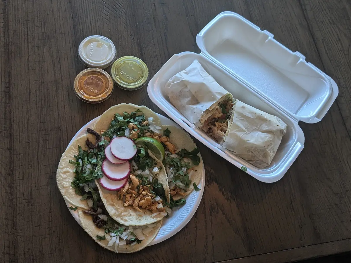 Taqueria El Taquito De Oro photo (photo 3 of 3)
