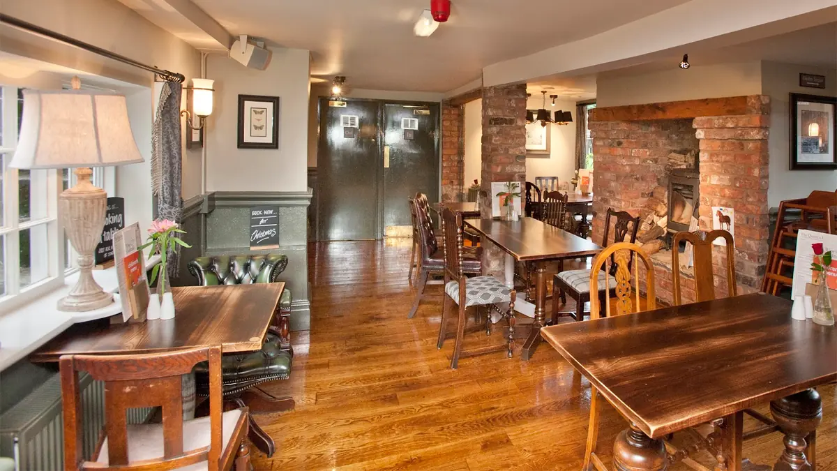 Queens Head Frodsham — Bars in Frodsham