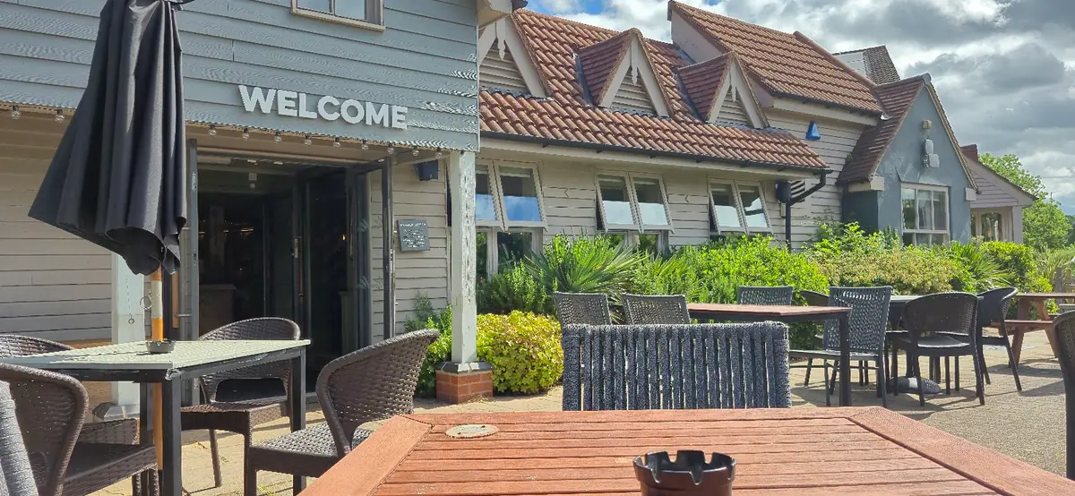 Harvester Wheatsheaf Loughborough — Restaurants in Loughborough