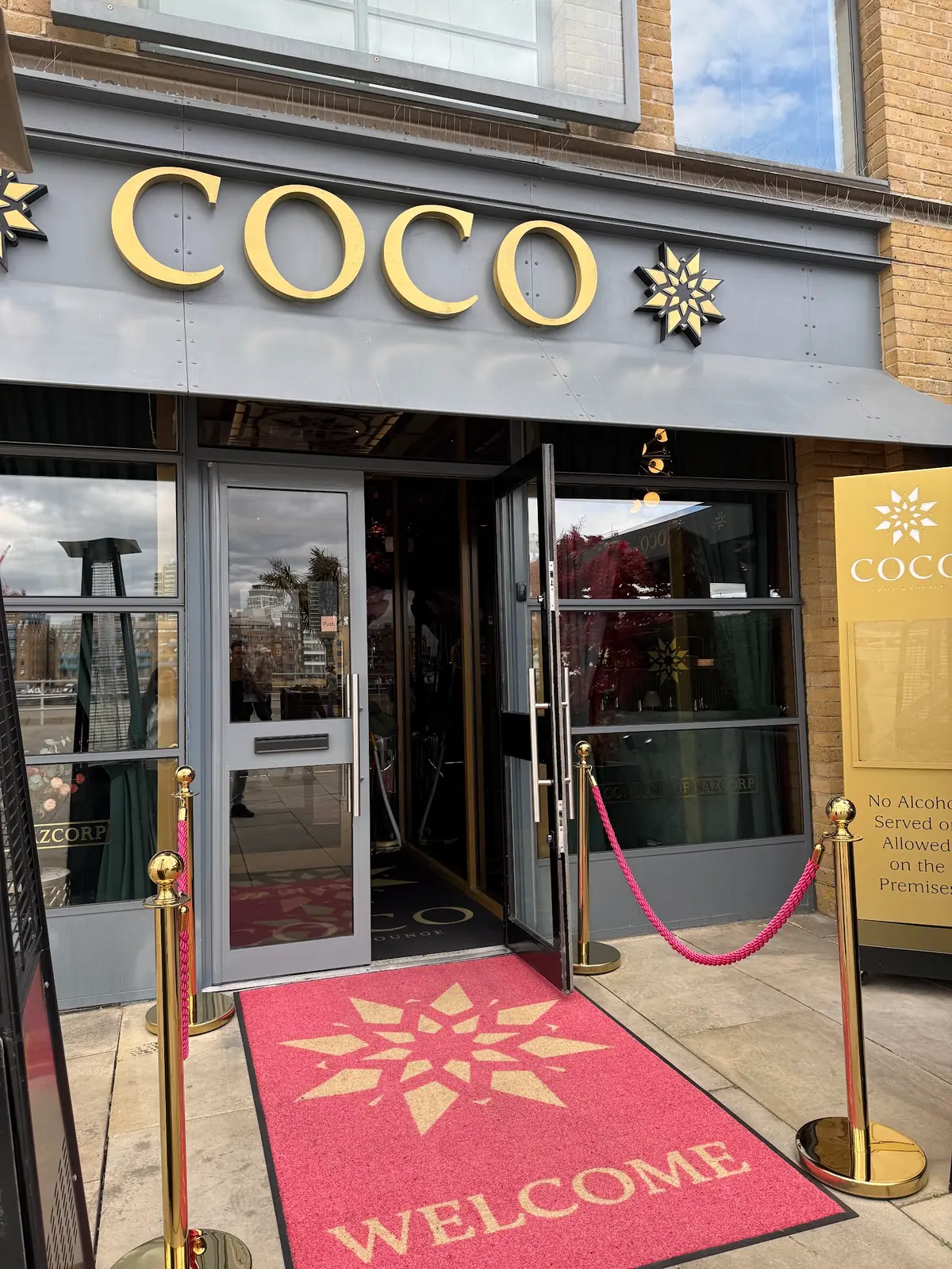 Coco Grill & Lounge