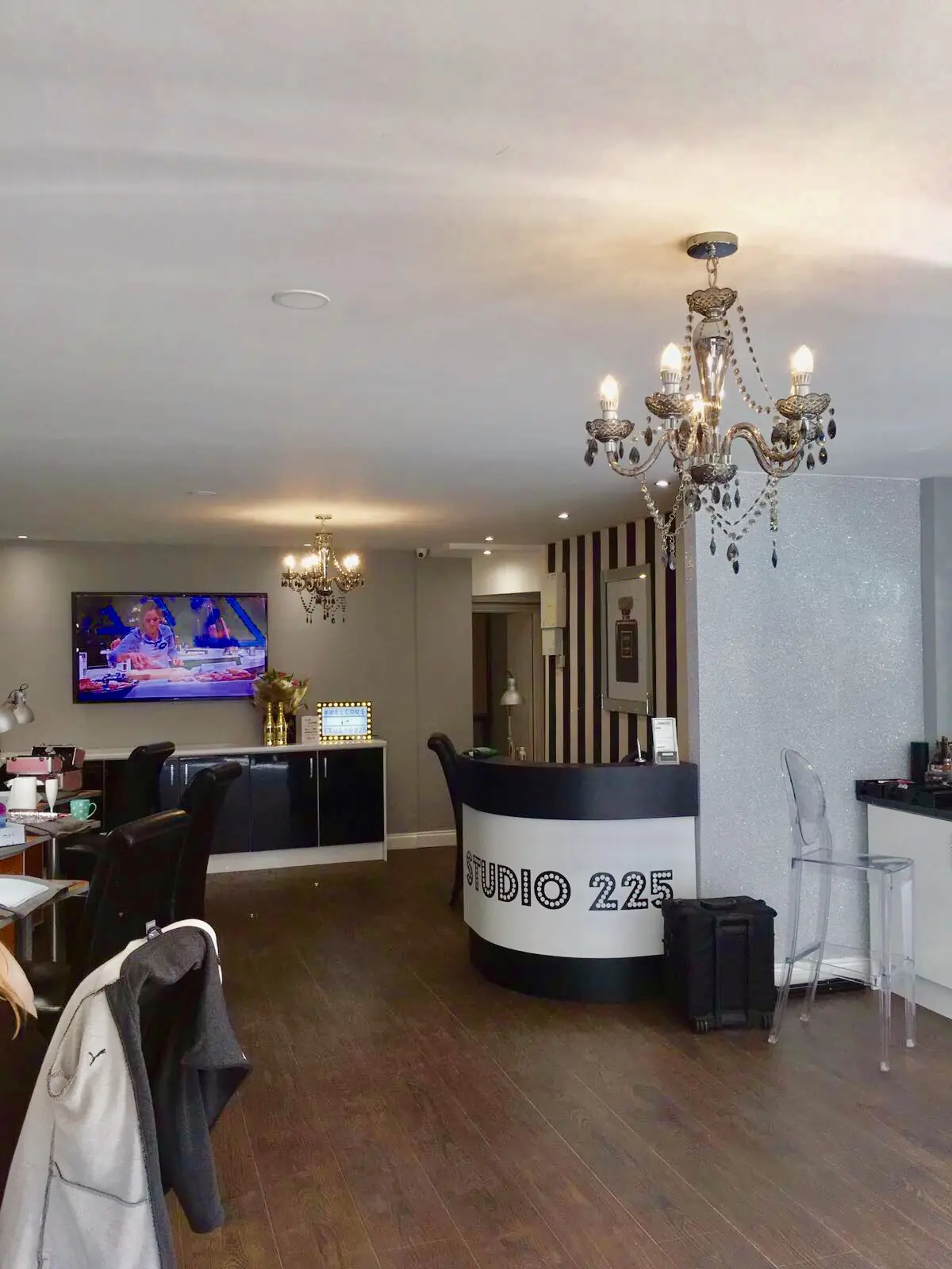STUDIO 225 photo (photo 1 of 3)