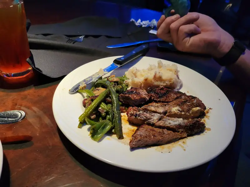 Aquarium Restaurant photo (photo 2 of 3)