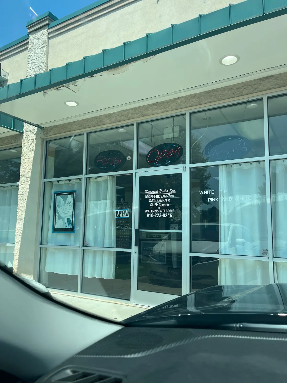 Universal Nail & Spa photo (photo 3 of 3)