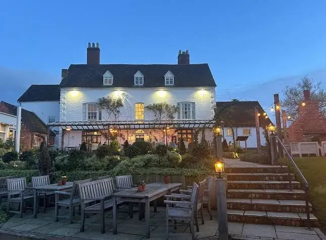Riverside Inn