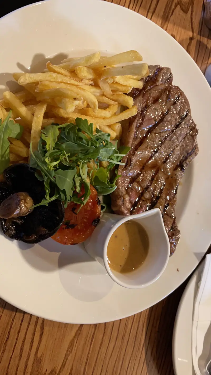 Halfway House Beefeater photo (photo 2 of 3)