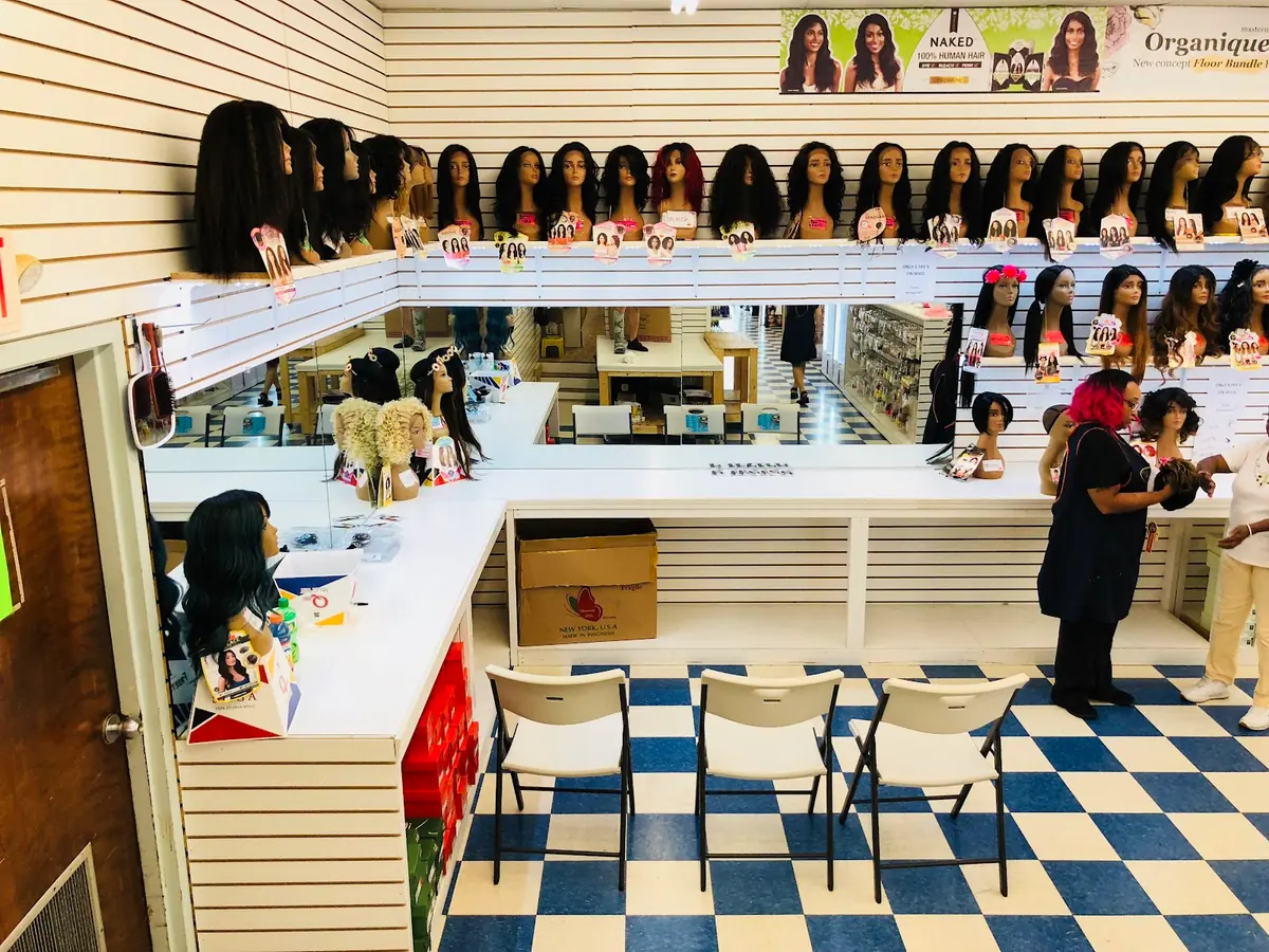 Queen’s Beauty Supply photo (photo 2 of 3)