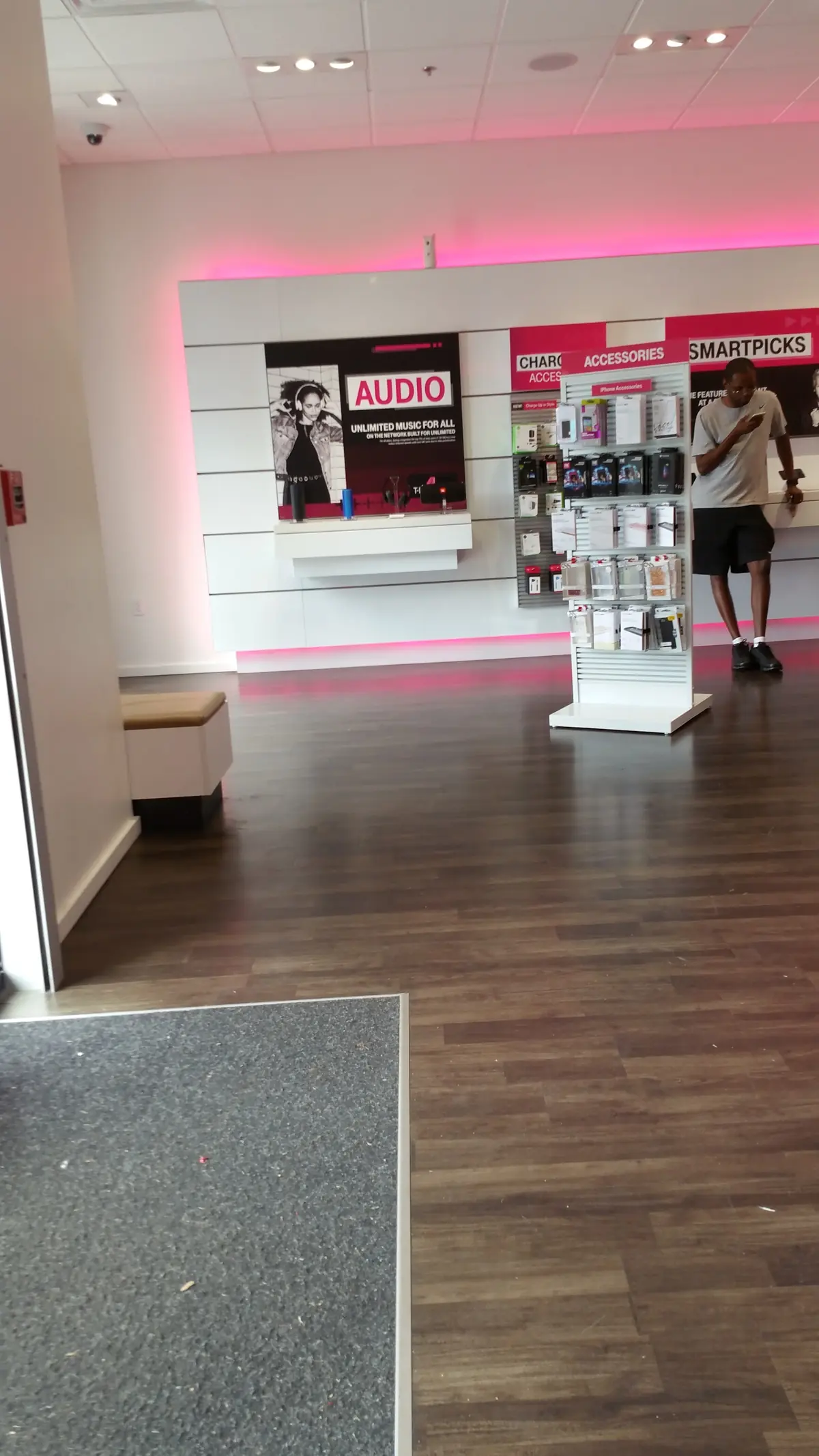 Laulani Village Shopping Center photo (photo 1 of 3)
