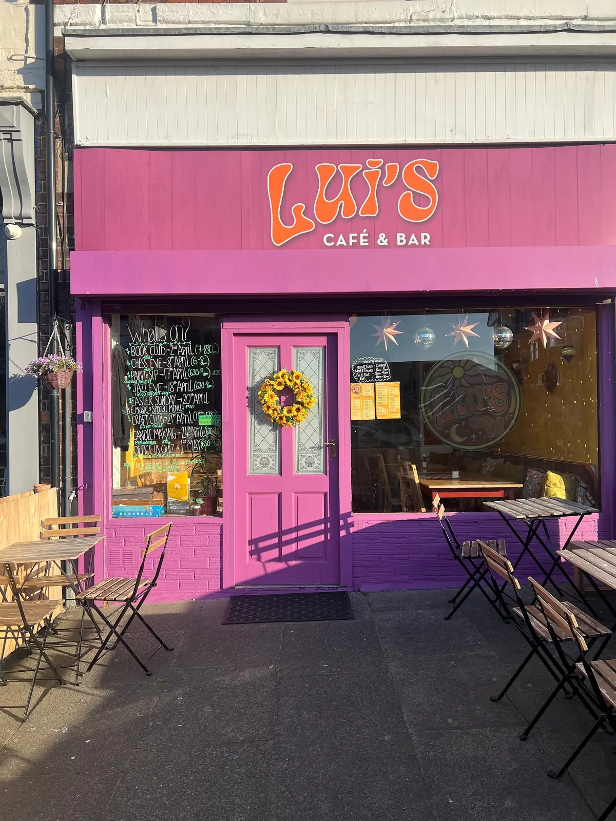 Lui's Cafe & Bar photo (photo 1 of 3)