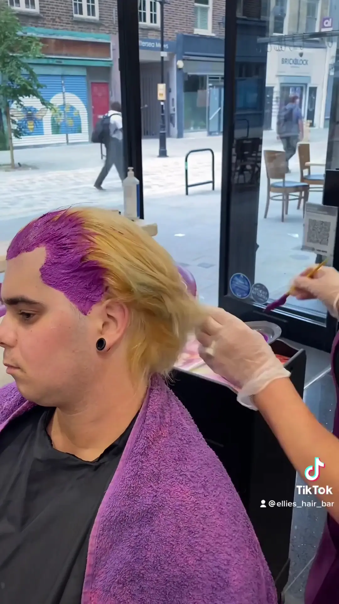 Ellie’s Hair bar photo (photo 1 of 3)