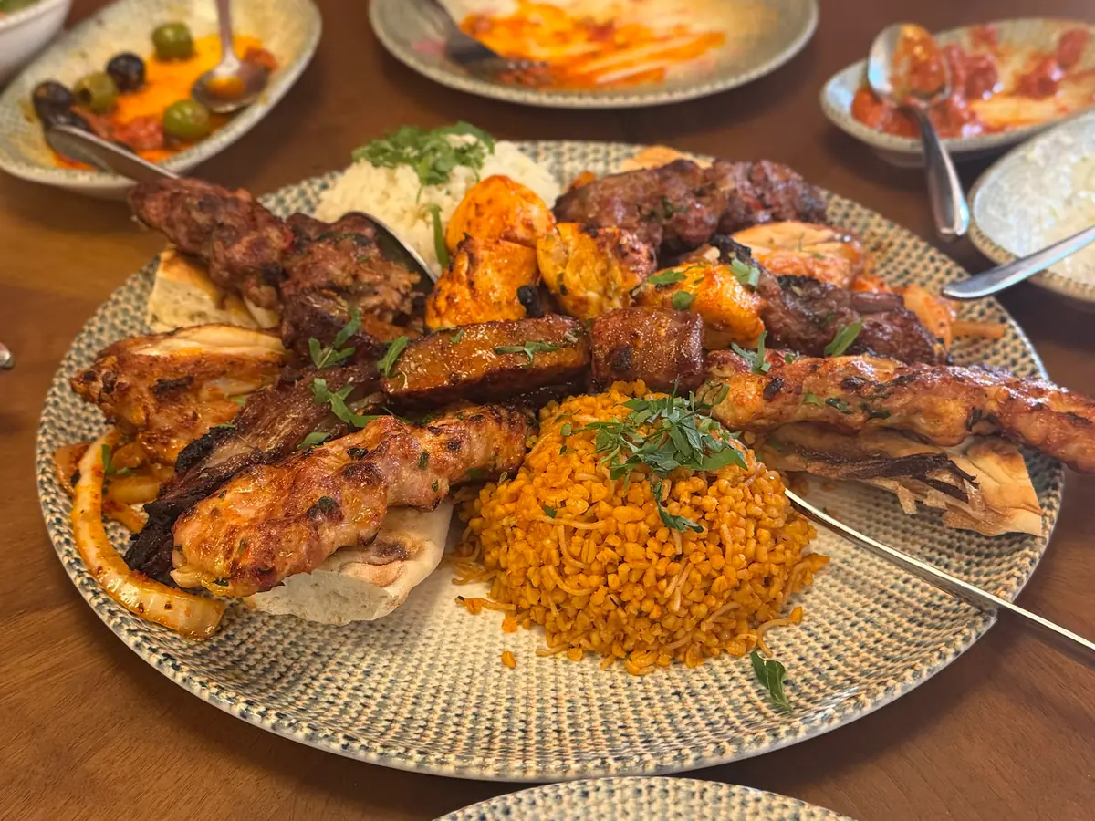 Mavi Ruya - Turkish Bar & Grill photo (photo 2 of 3)