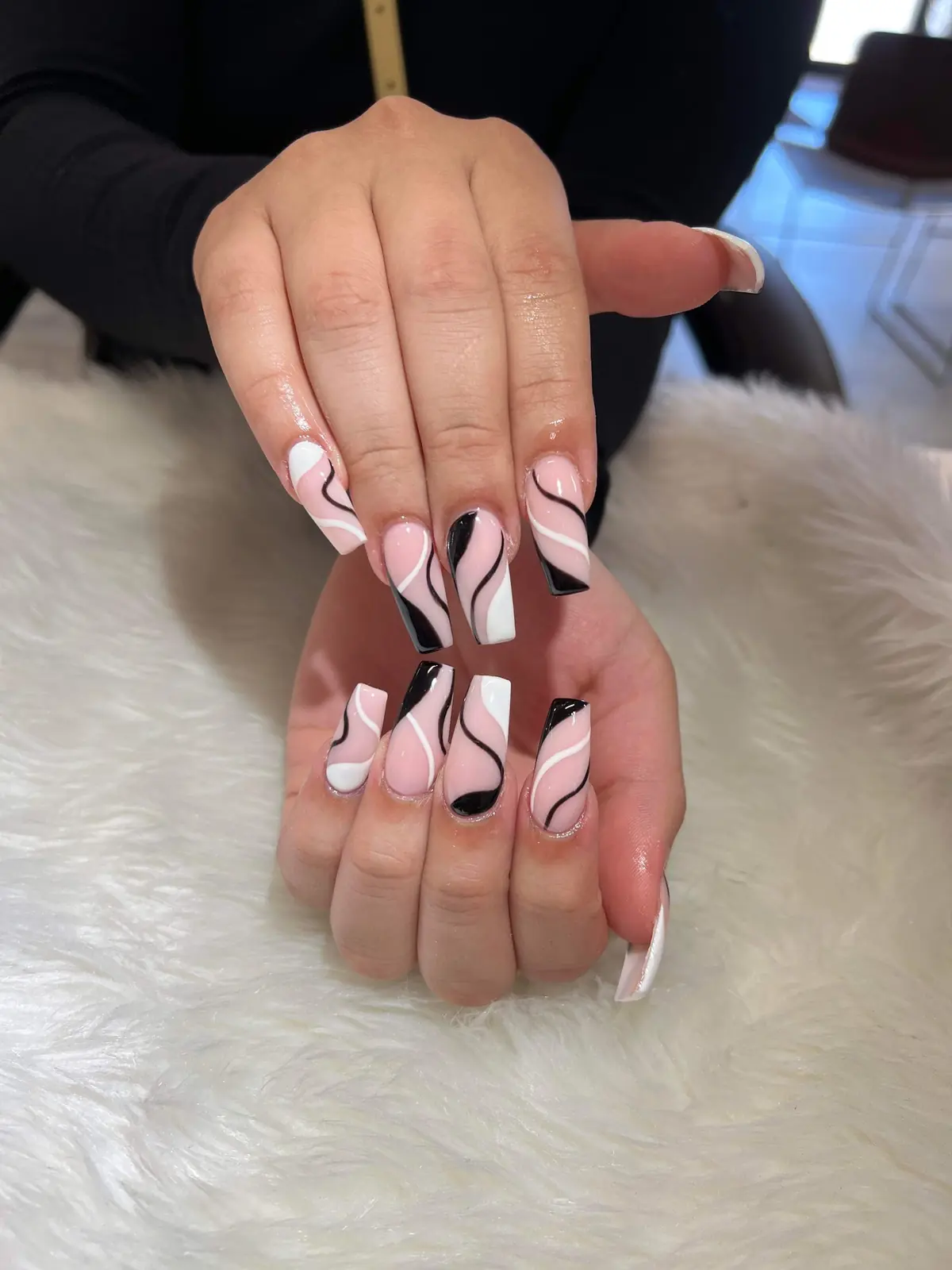 Queen Nails — Nail Salons in Lawrence