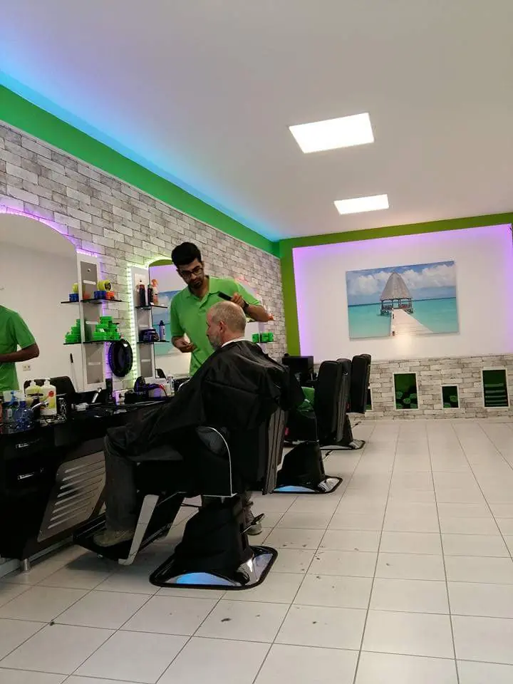 Shahin 33 Herrenfriseur حلاقة رجالية photo (photo 1 of 3)