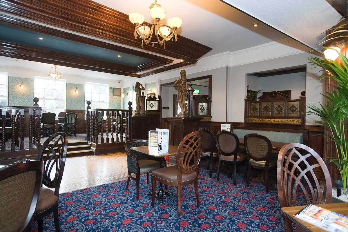 The Childwall Fiveways Hotel photo (photo 1 of 3)