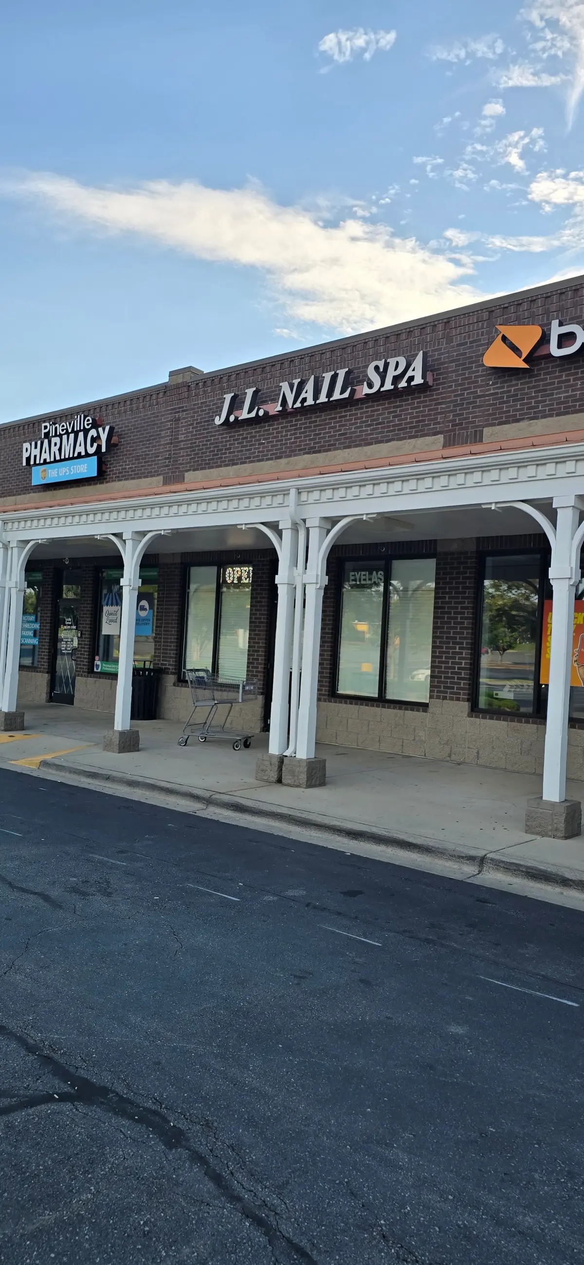 J L NAIL SPA ( Lashes & Brows) photo (photo 3 of 3)