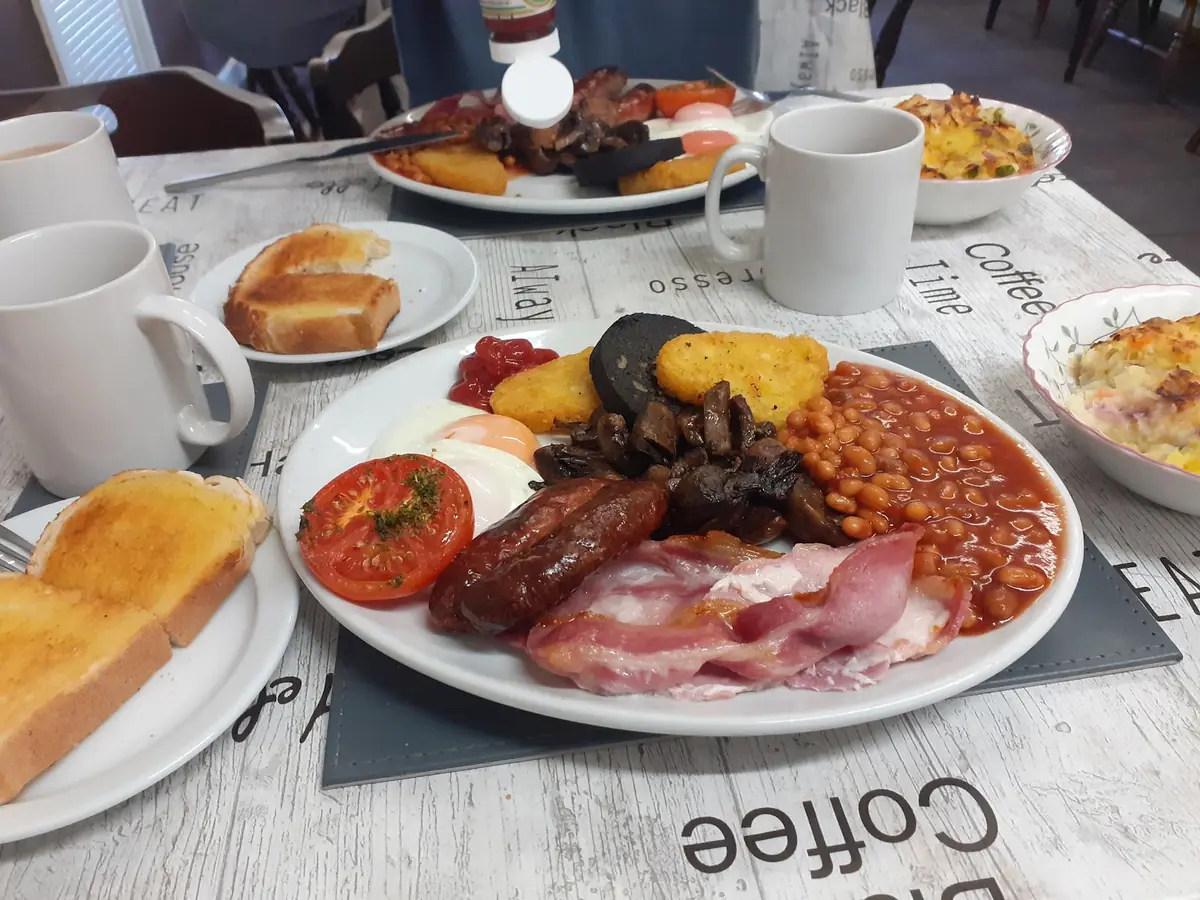 George's Cafe & Restaurant photo (photo 1 of 3)