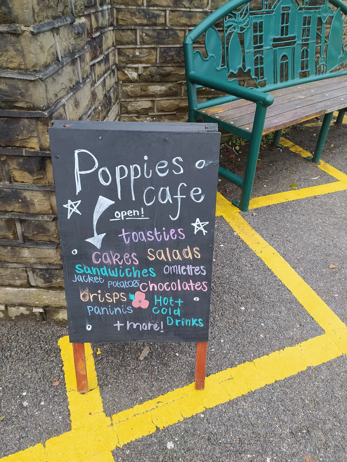 Poppies Coffee Lounge photo (photo 1 of 2)