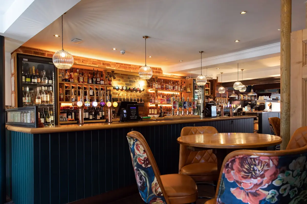 The Red Lion, Barnes photo (photo 1 of 3)