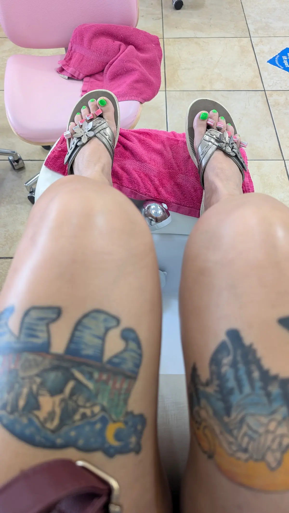 Deluxe Nails & Spa photo (photo 2 of 3)