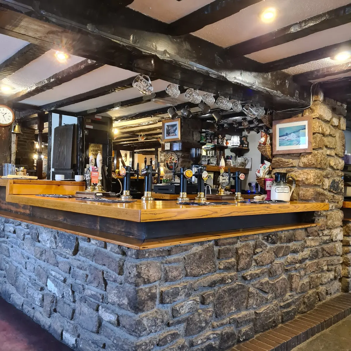 The Hall Inn Pub & Restaurant photo (photo 1 of 3)