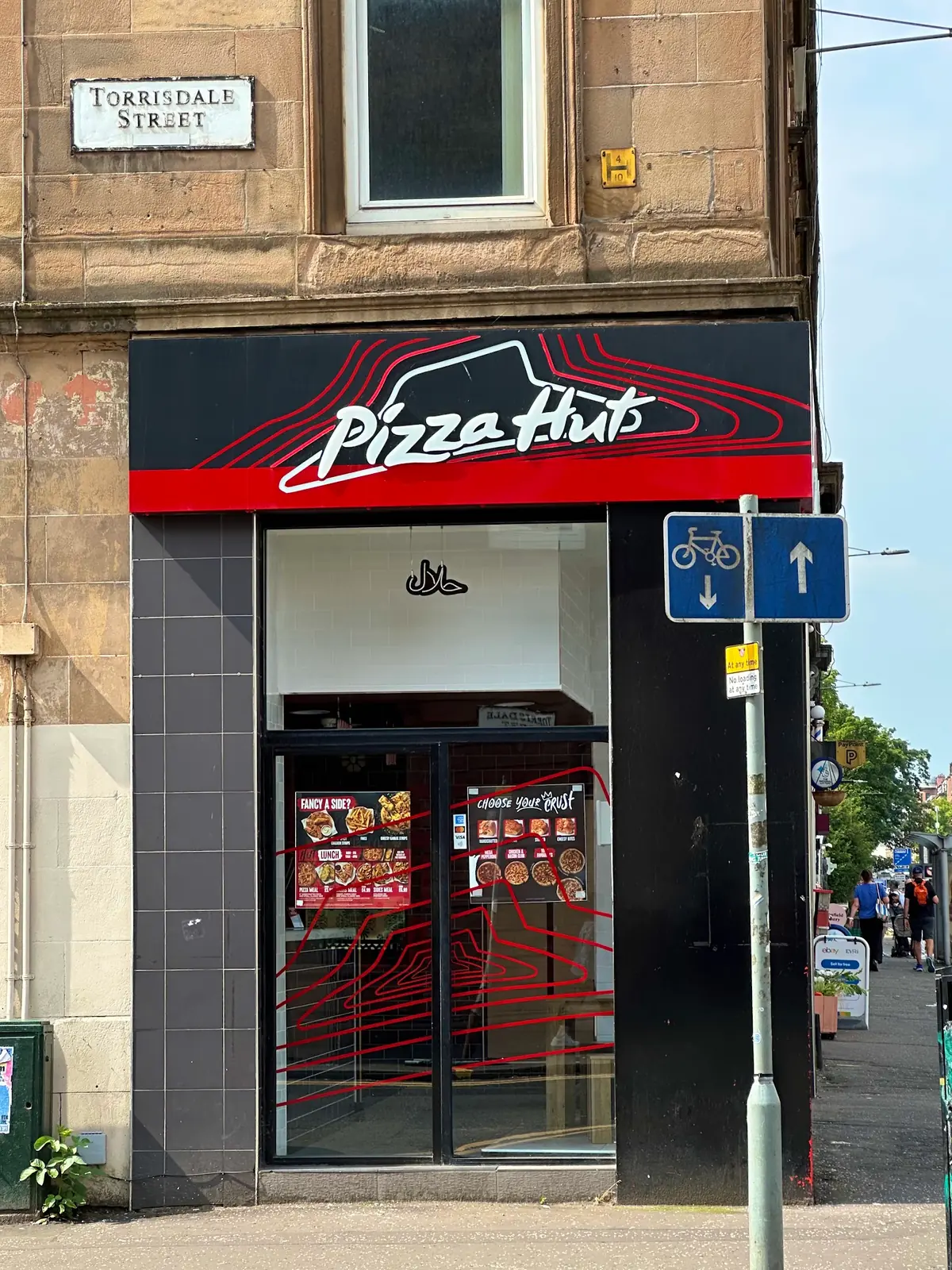 Pizza Hut Pollokshields (Halal) photo (photo 1 of 3)