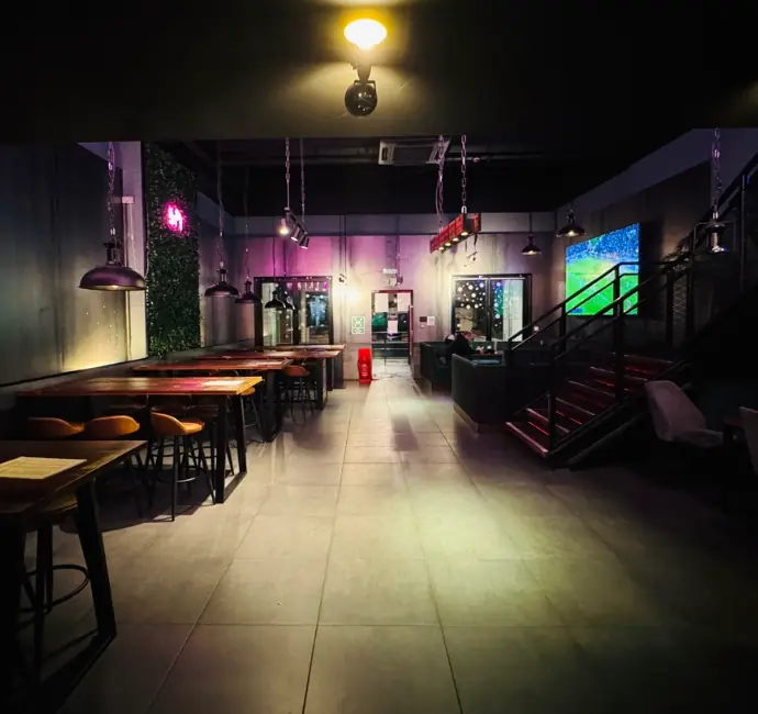 HANJAN Bar & Karaoke (한잔 노래방)