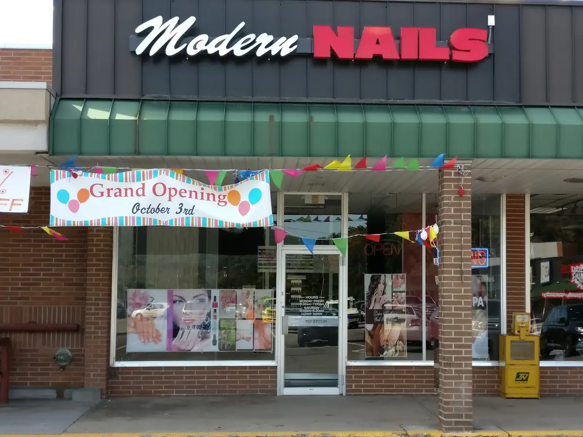Modern Nails in LaVale MD photo (photo 1 of 3)