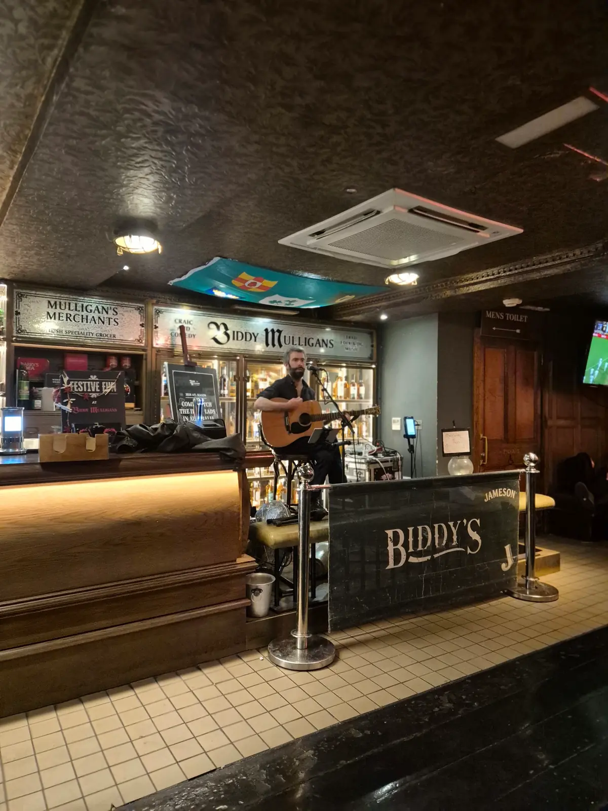 Biddy Mulligans — Bars in Edinburgh