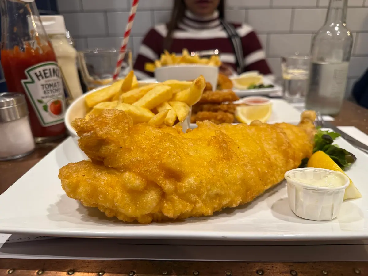 Hobson`s Fish & Chips soho photo (photo 3 of 3)