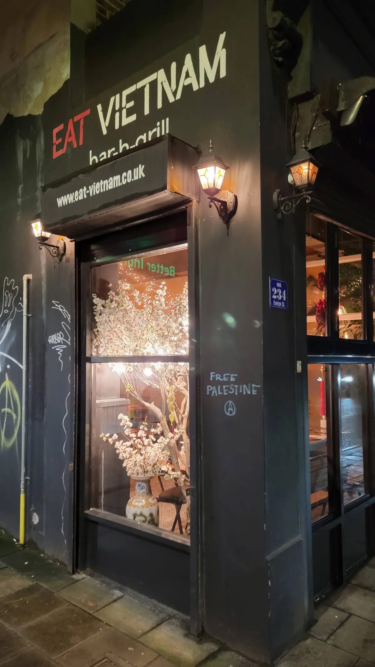 Eat Vietnam Bar B Grill 1 photo (photo 1 of 3)