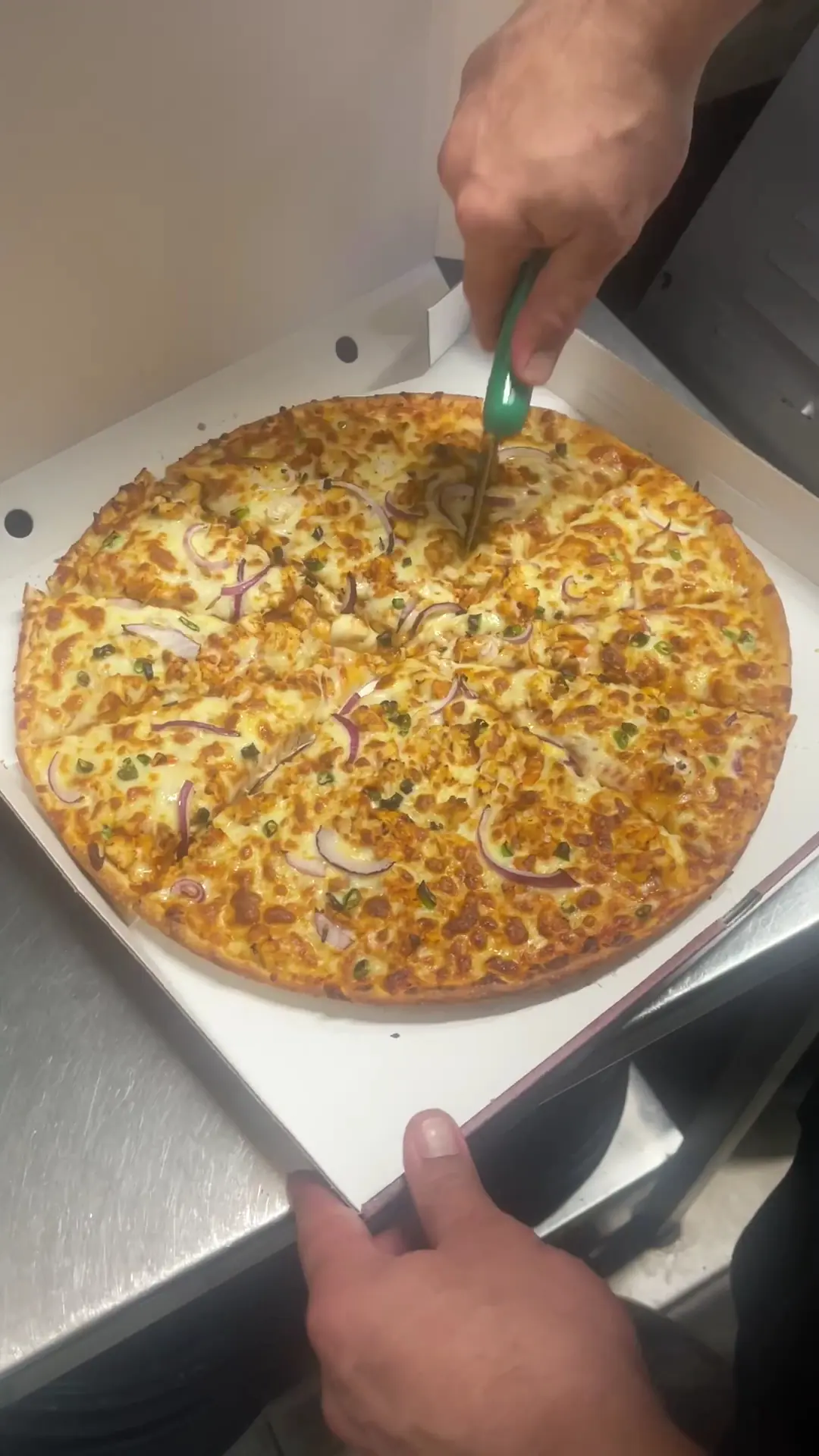 Mama Mia pizza photo (photo 2 of 3)