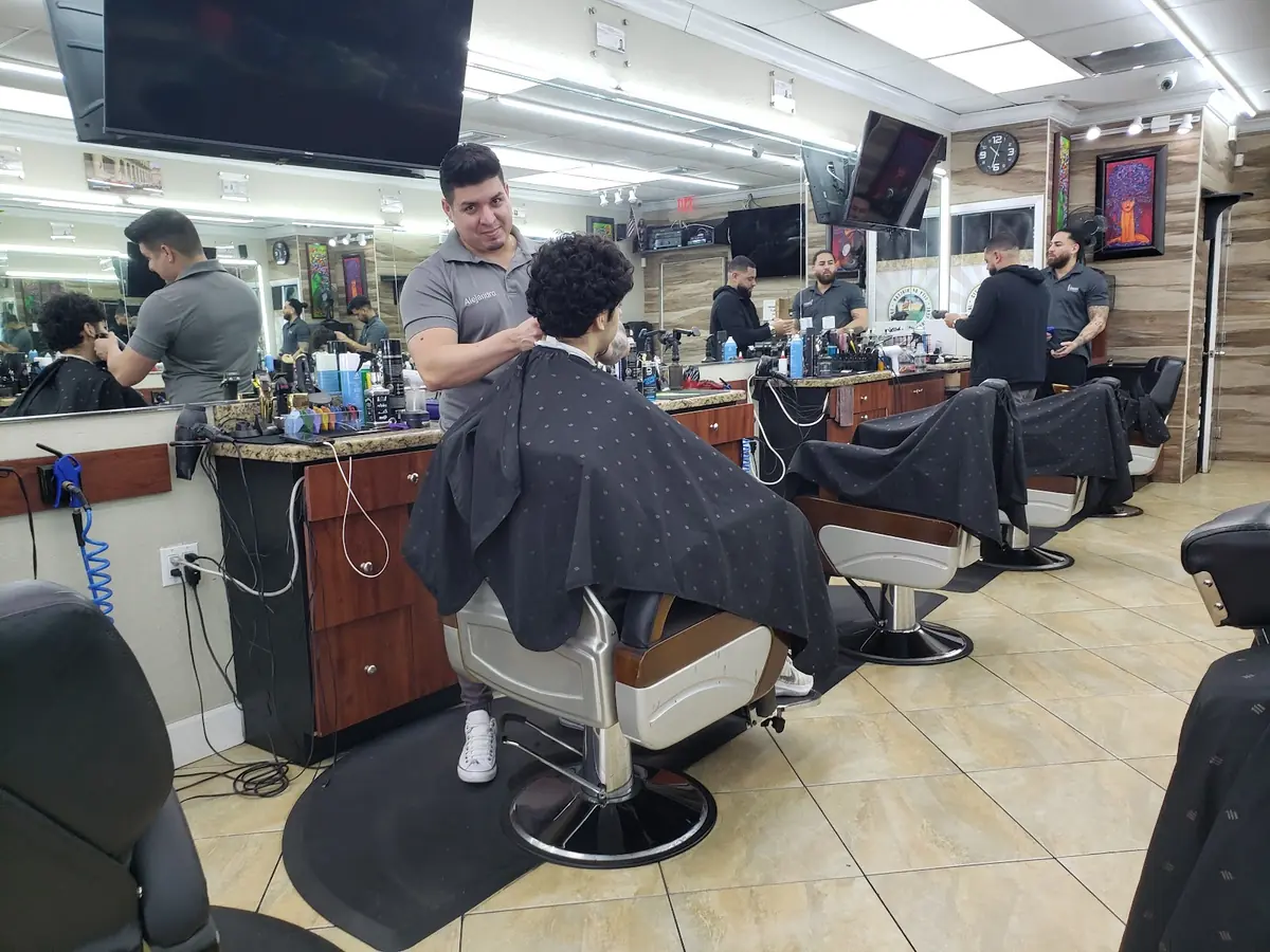 Lazarito's Barber Shop photo (photo 3 of 3)