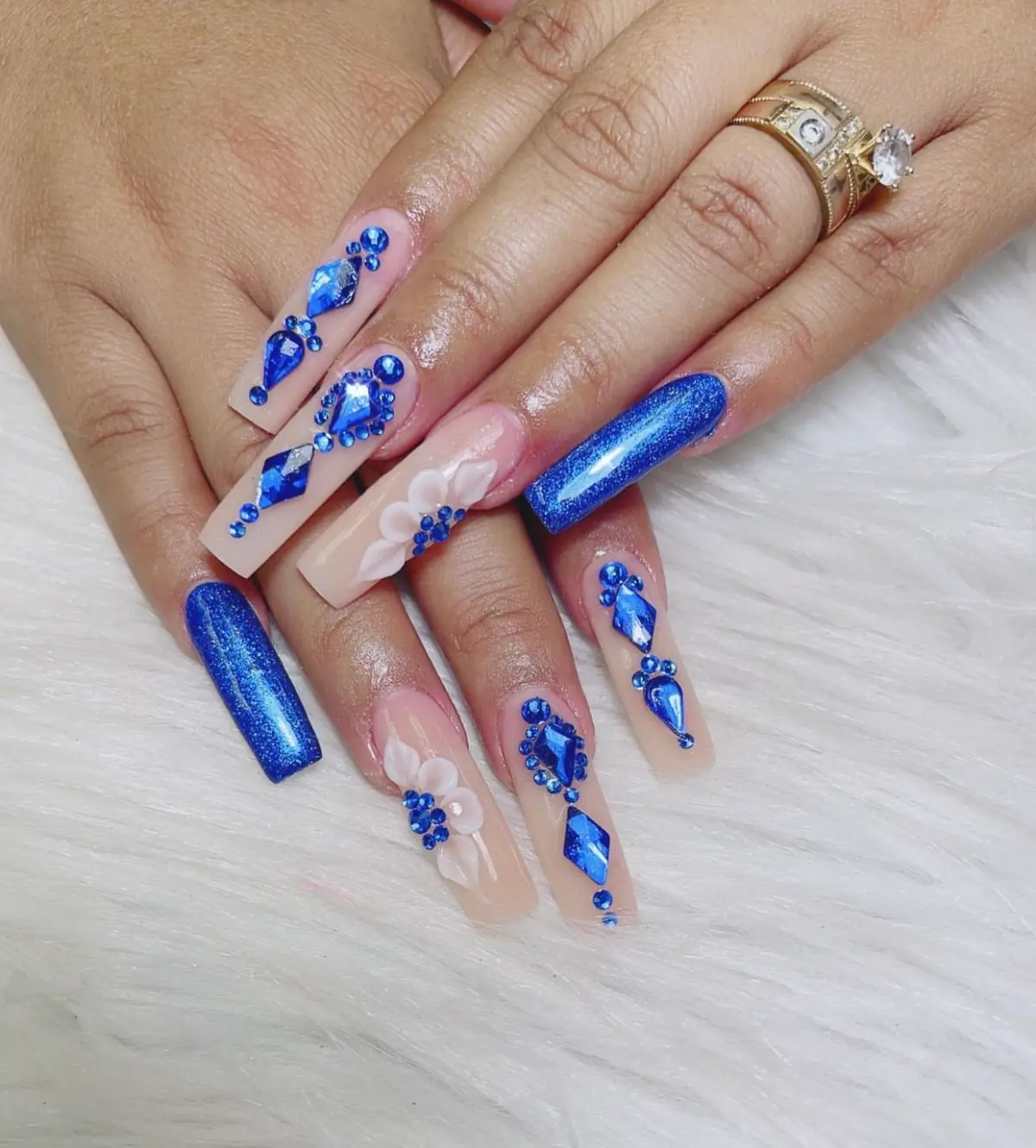 World Nails II — Nail Salons in Stockton