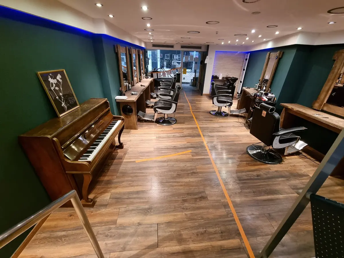 Salon Le Maestro — Hair Salons in Ludenscheid