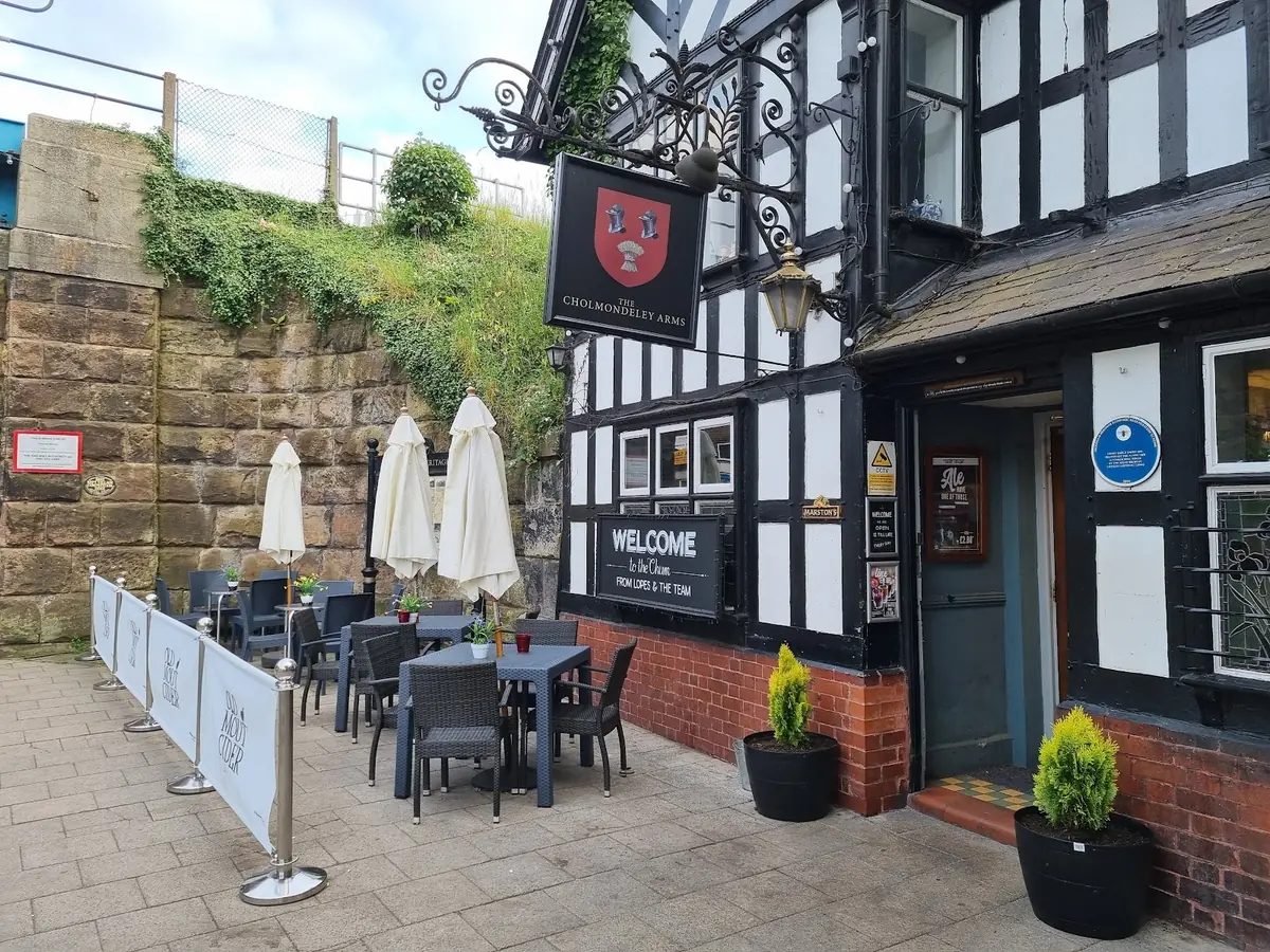 Cholmondeley Arms — Bars in Frodsham