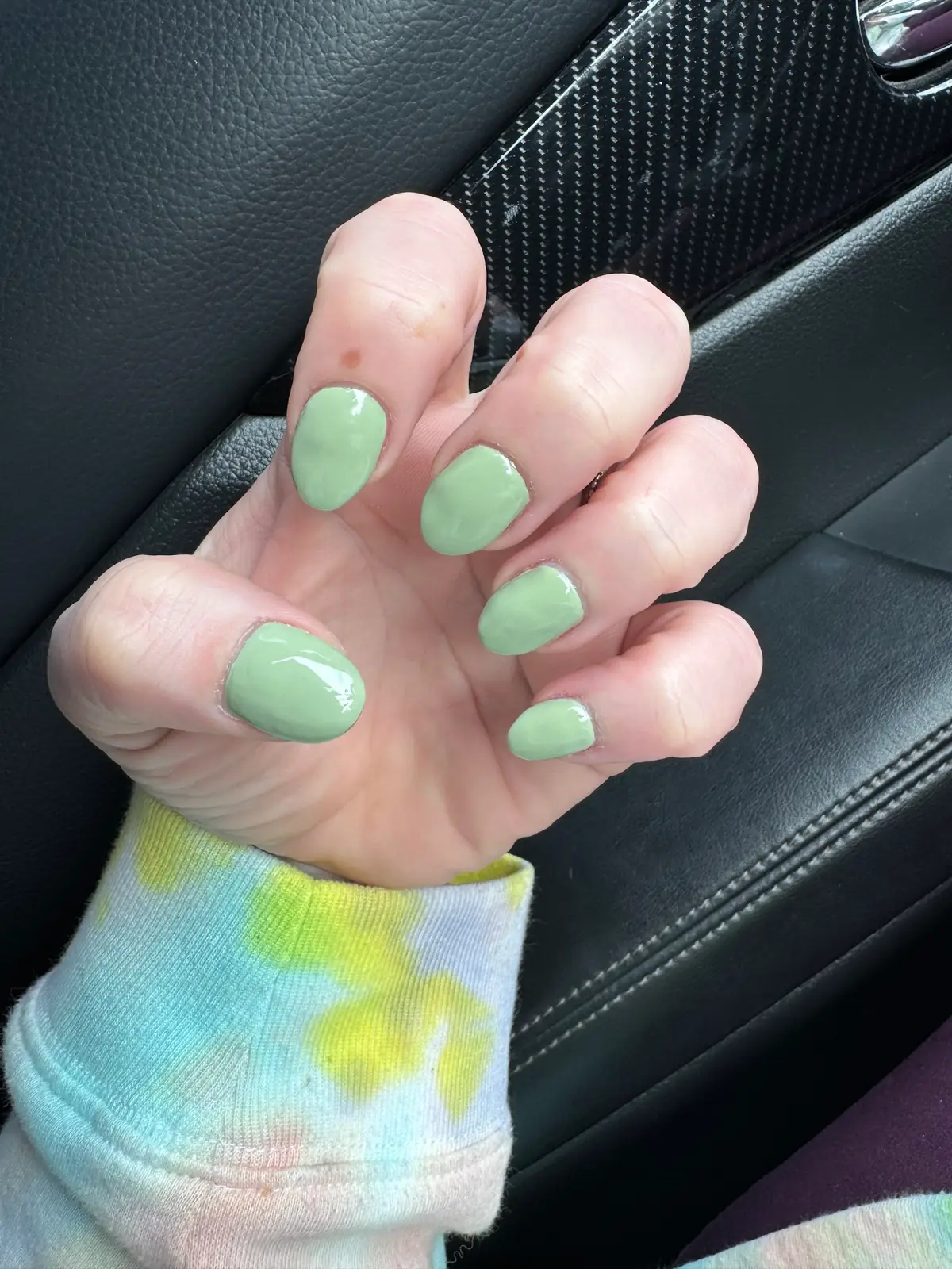 Tin Tin Nails