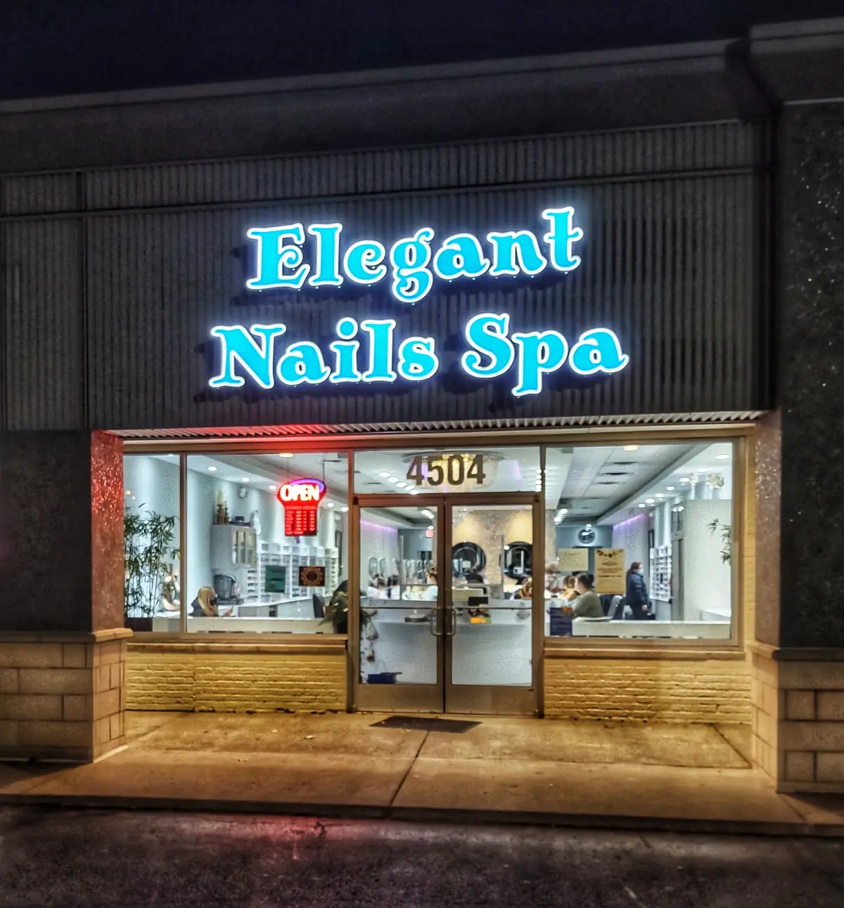 Elegant Nails & Spa photo (photo 1 of 3)