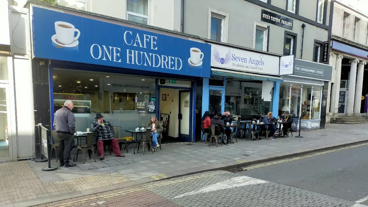 Inside Cafe one hundred, Torquay
