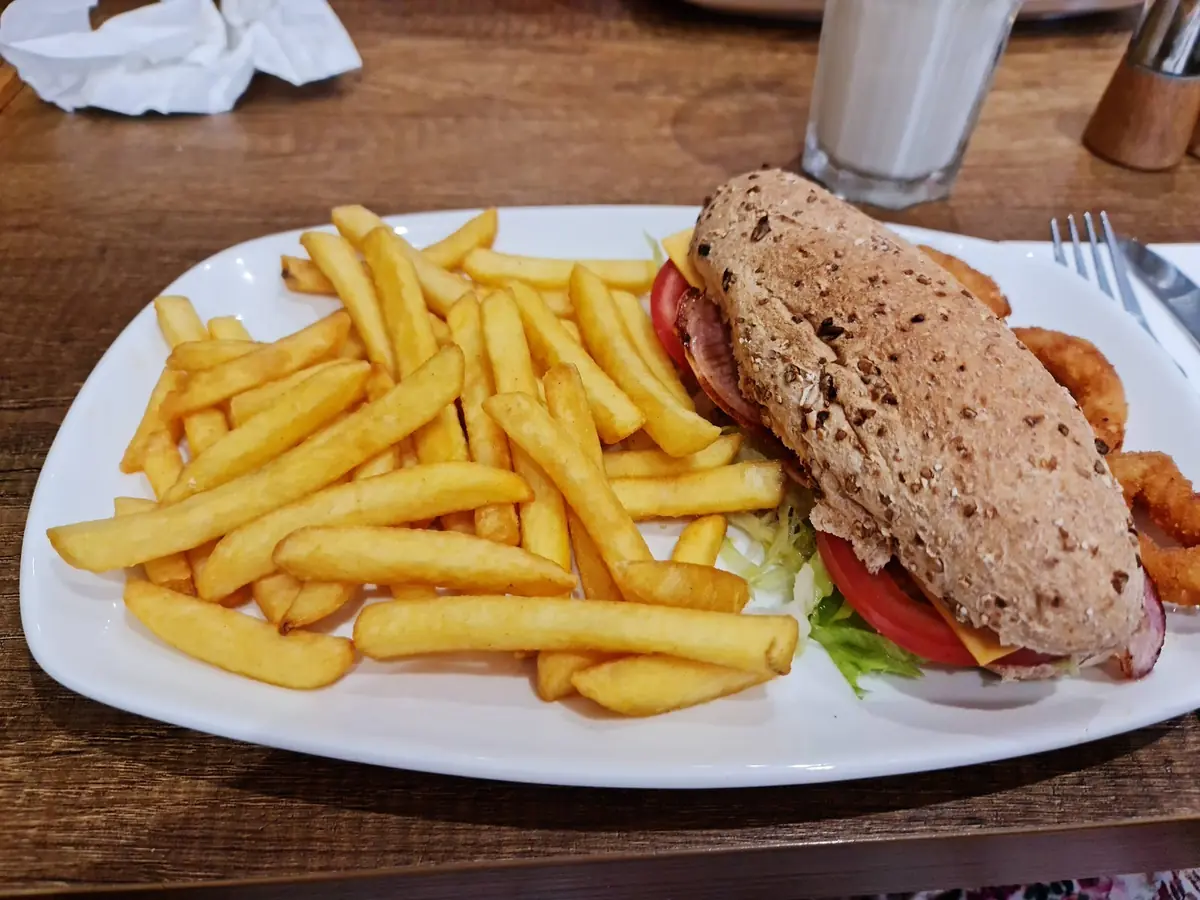 Jenny's Cafe and Bistro photo (photo 1 of 3)