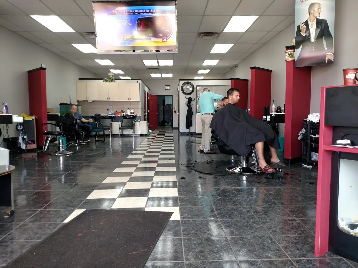 Frank's Salon — Beauty Salons in Sterling Heights