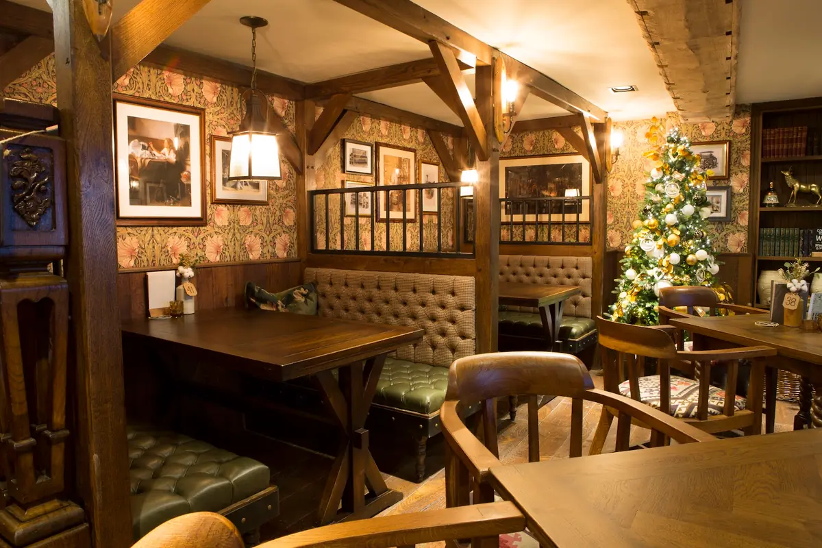 Legh Arms, Prestbury — Bars in Macclesfield