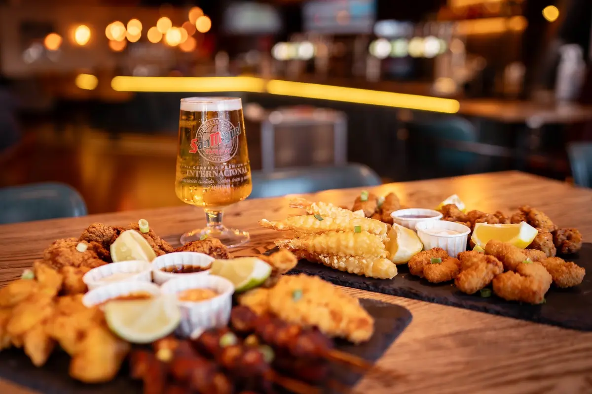 The Boardwalk Bar & Grill photo (photo 1 of 3)