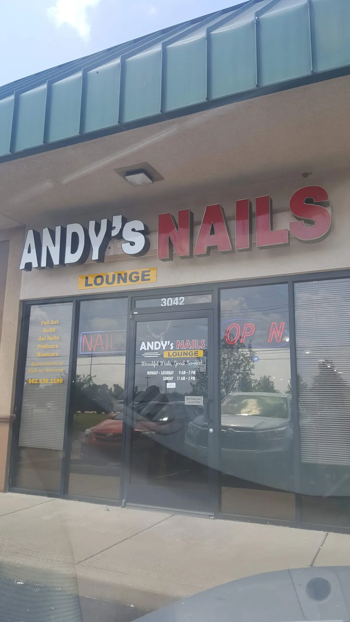 Andy's Nails Exklusive photo (photo 1 of 3)