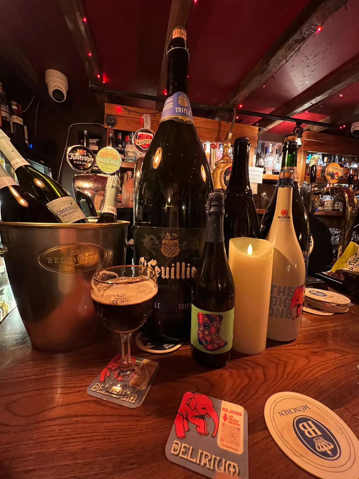 Vahe Bar photo (photo 2 of 3)