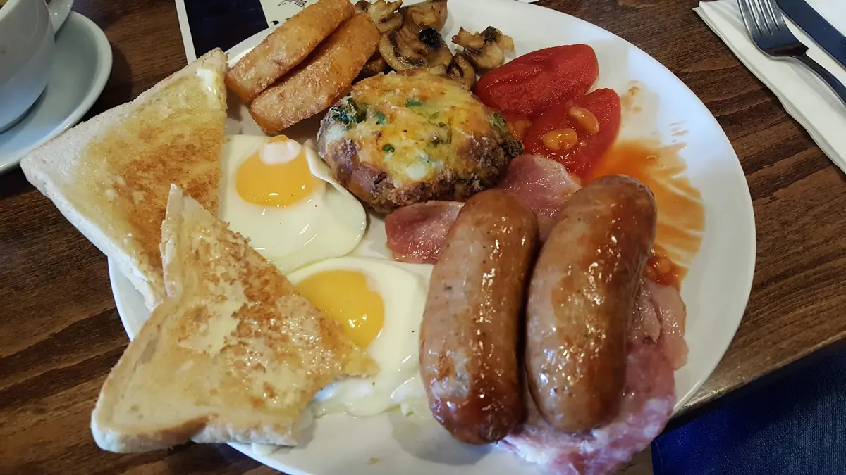 The Royal Albert — Bars in Southsea