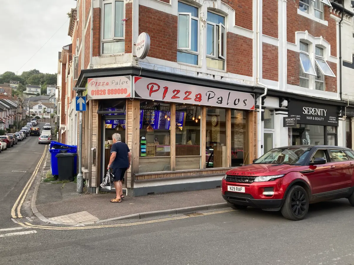Pizza Palos photo (photo 3 of 3)