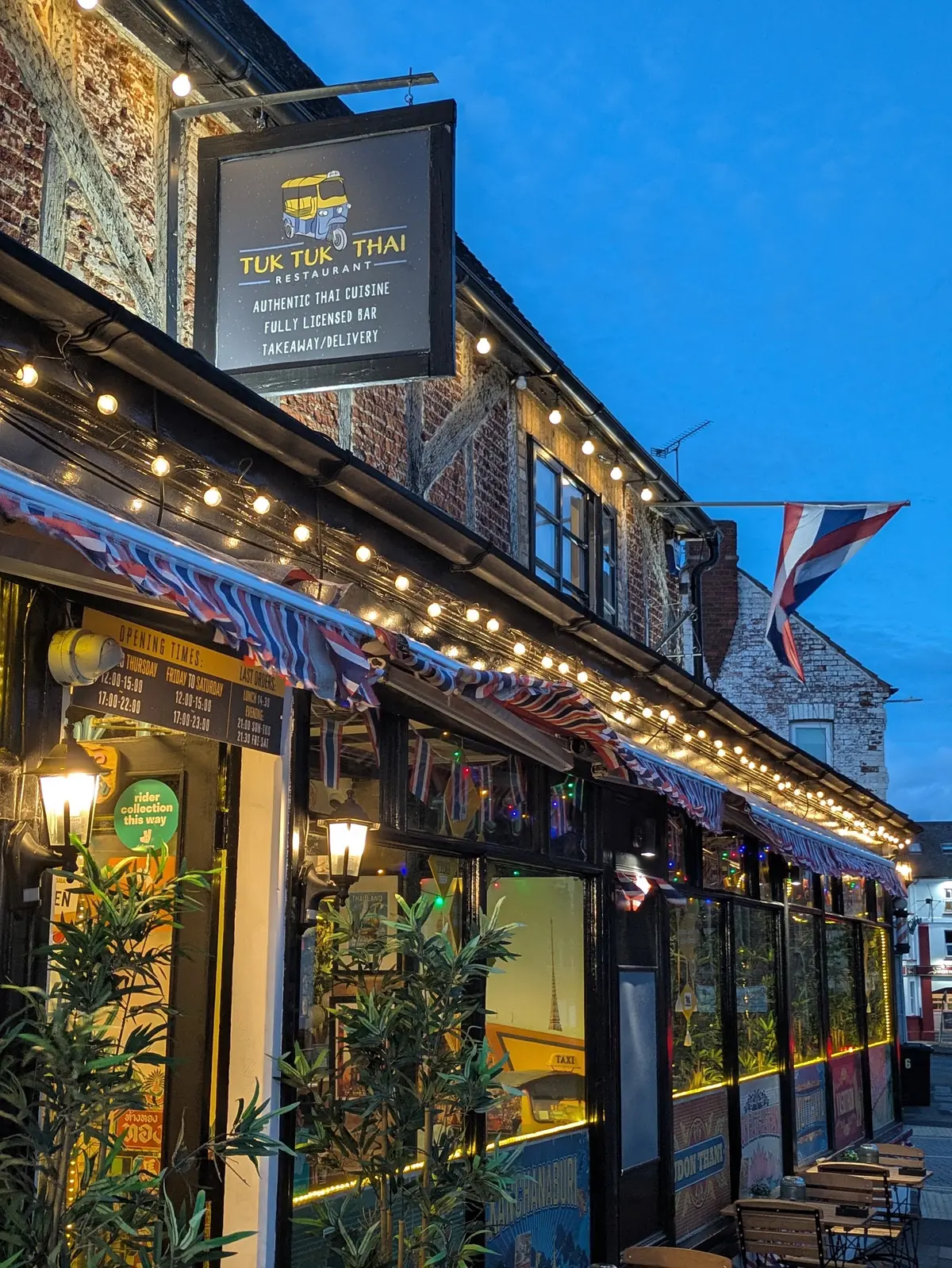 Tuk Tuk Thai — Thai restaurants in Milton Keynes