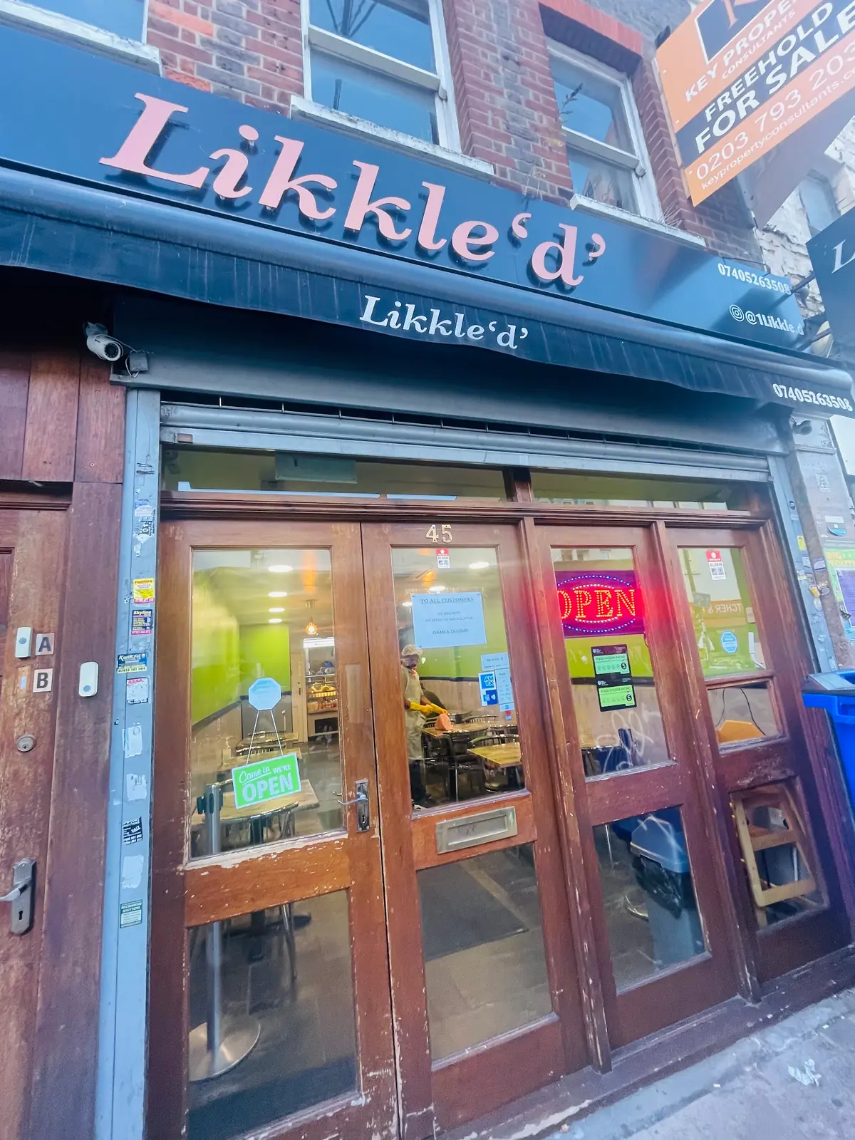 Likkle 'd' photo (photo 1 of 3)